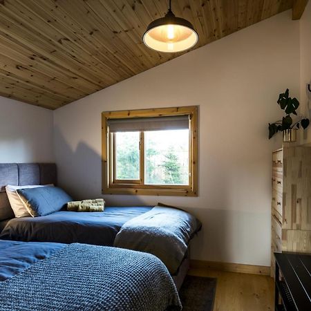 Fern Lodge - 2 Bedroom Log Cabin - Saint Florence - Tenby Extérieur photo