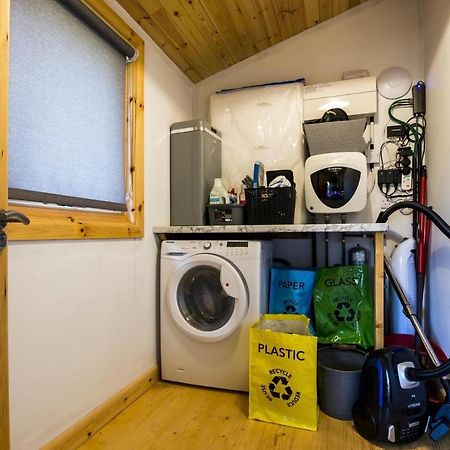Fern Lodge - 2 Bedroom Log Cabin - Saint Florence - Tenby Extérieur photo