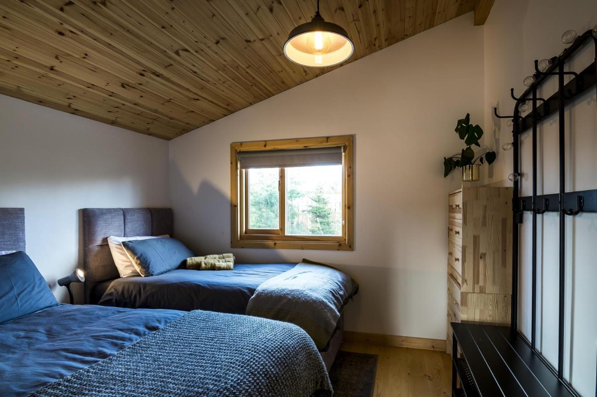 Fern Lodge - 2 Bedroom Log Cabin - Saint Florence - Tenby Extérieur photo